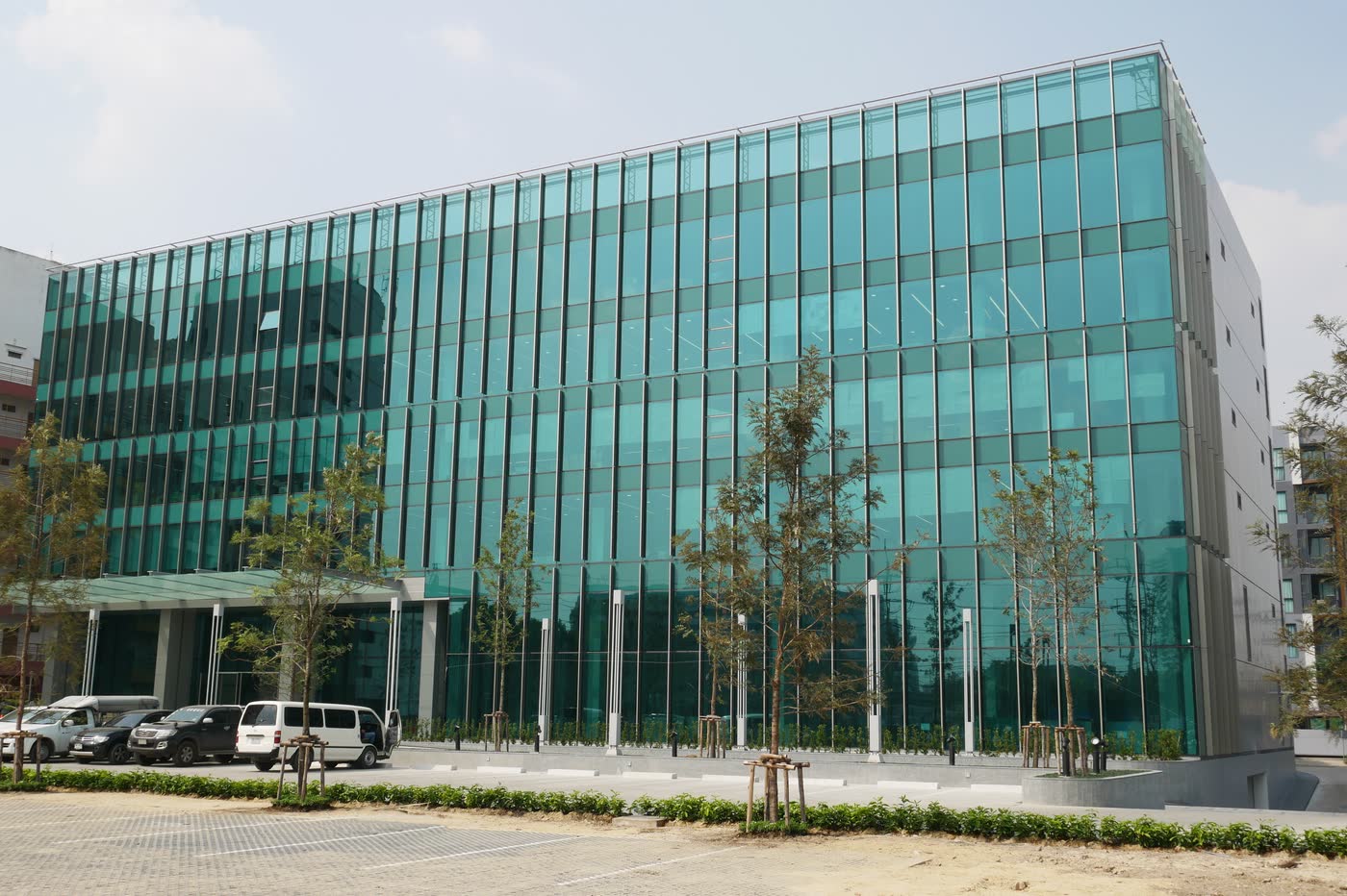 Glass wall system detail